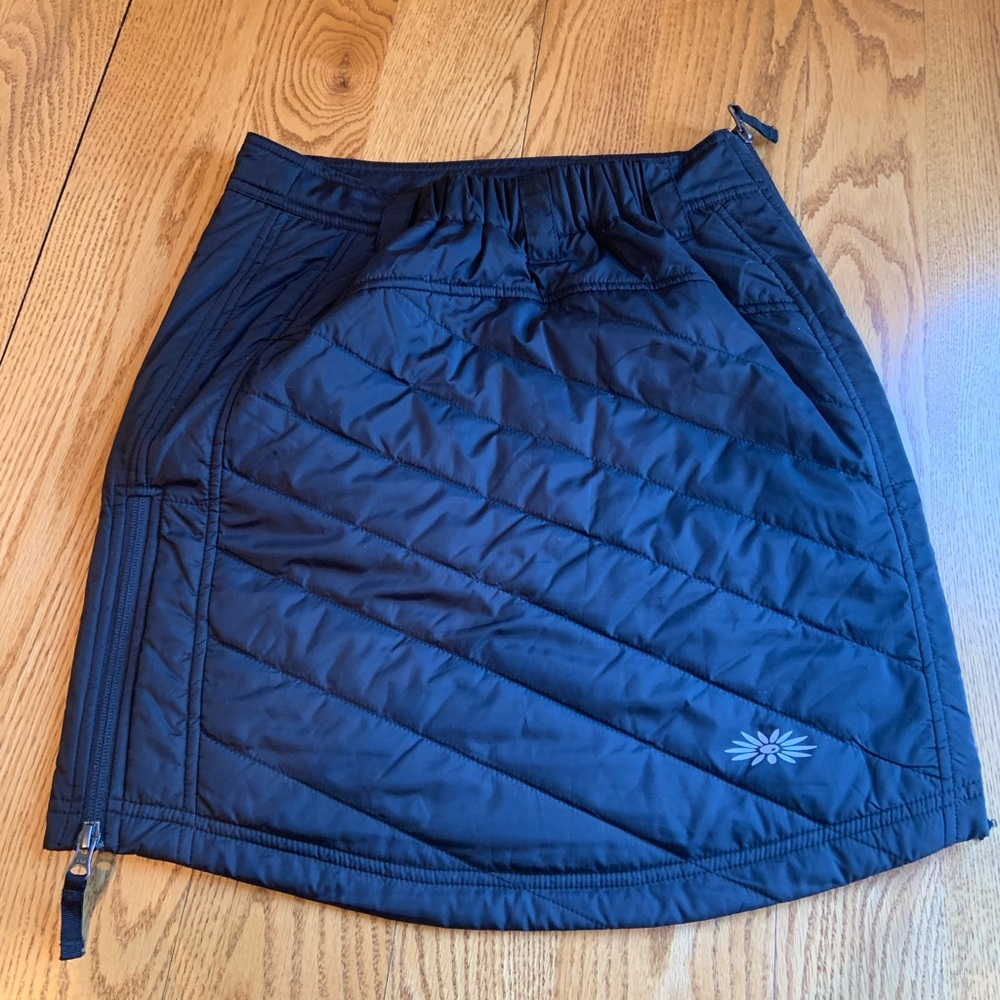 Ski hoop skirt